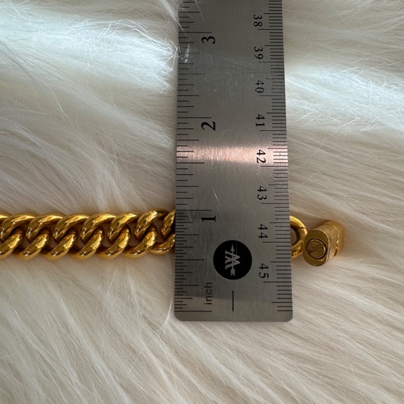 CHANEL CC Logo Turn Lock Motif Chain Bracelet - Picture 6 of 9